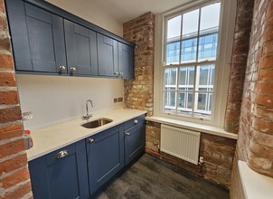 Ebrington Sq, Londonderry for lease Interior Photo- Image 1 of 4