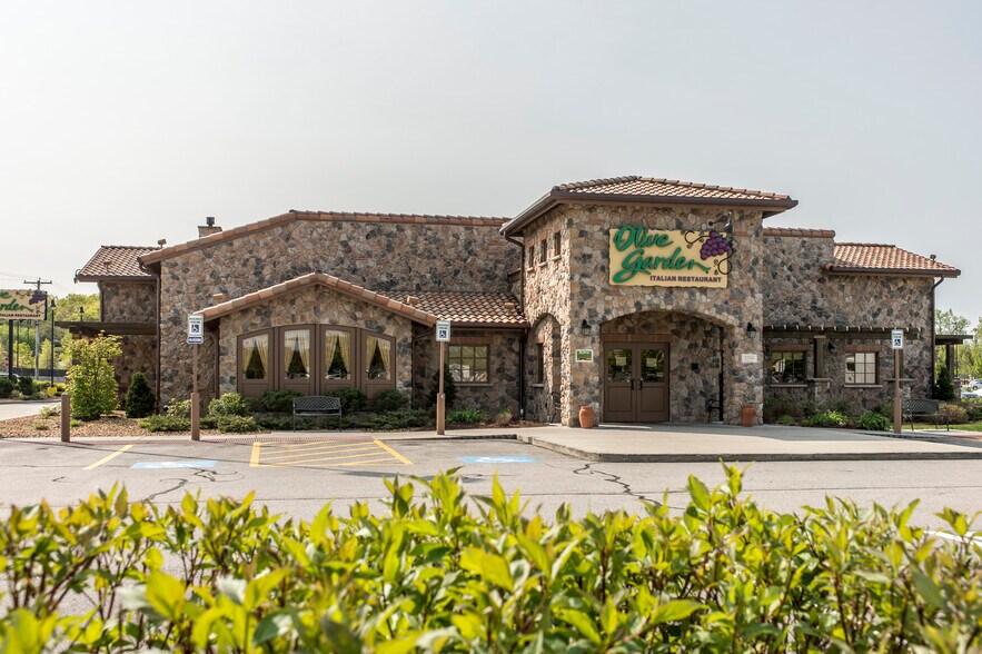 Rte 146, Worcester, MA à louer - Photo du bâtiment - Image 2 de 3