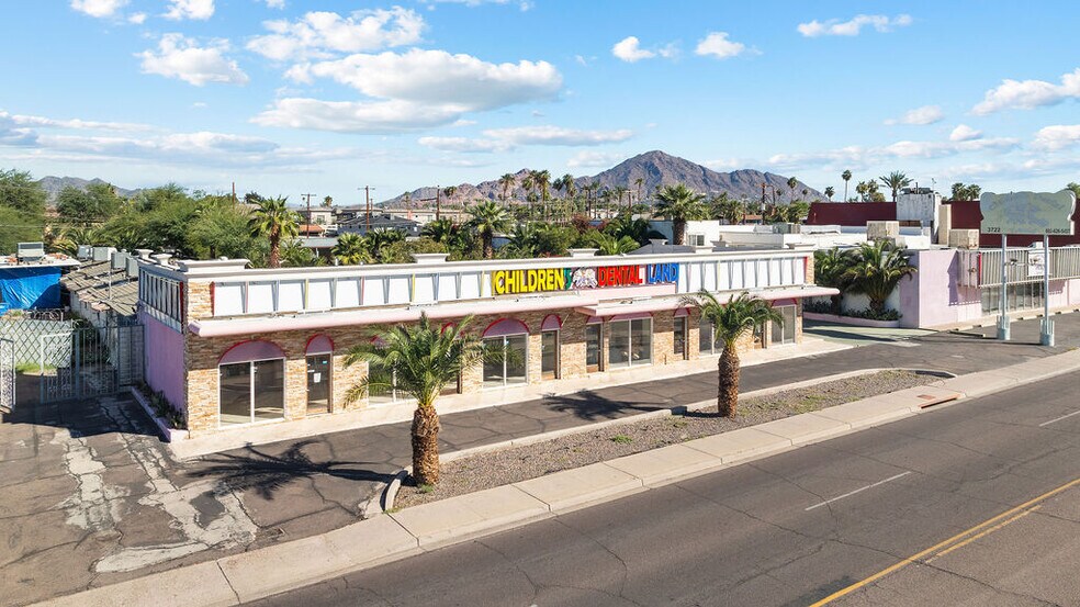 3722 E Thomas Rd, Phoenix, AZ à vendre - Photo du bâtiment - Image 3 de 13