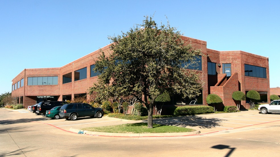 801 E Plano Pky, Plano, TX for lease - Building Photo - Image 3 of 10