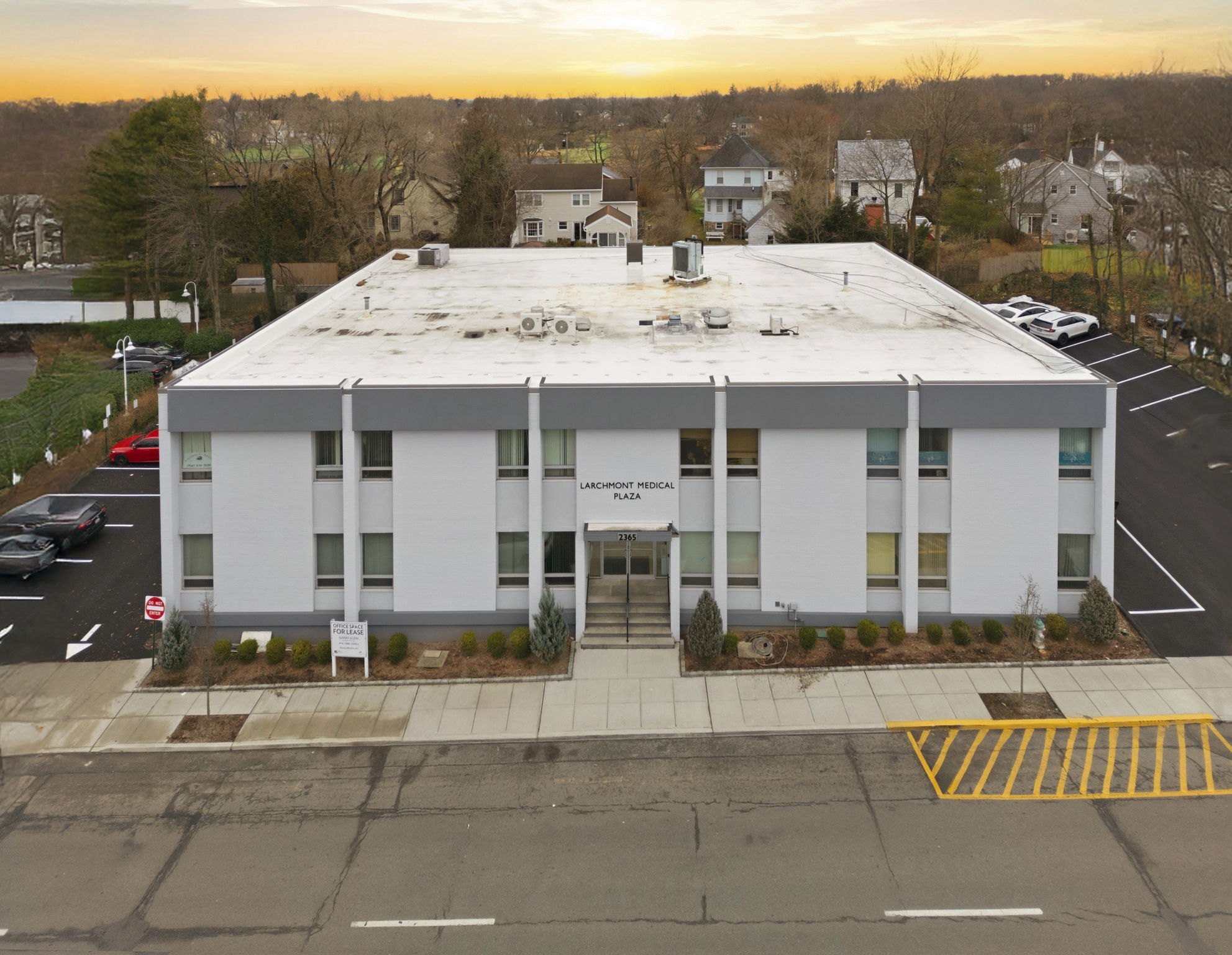 2365 Boston Post Rd, Larchmont, NY à louer Photo principale- Image 1 de 7