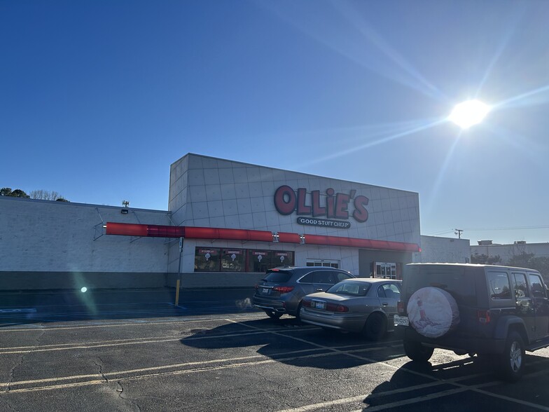 1175 E County Line Rd, Jackson, MS for lease - Building Photo - Image 1 of 8