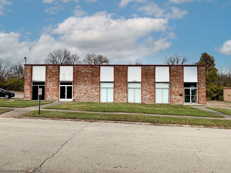 70-80 Novner Dr, Woodlawn, OH for lease - Building Photo - Image 2 of 6