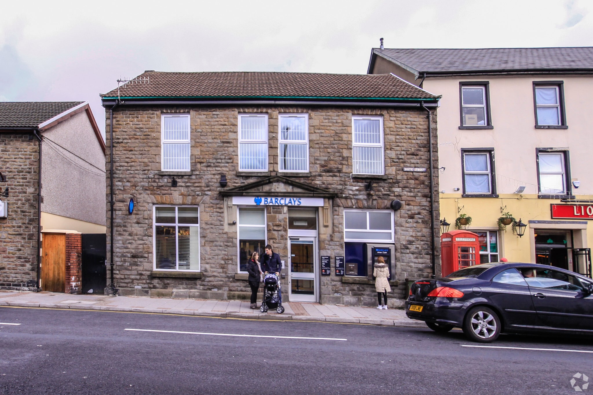 100-101 Bute St, Treorchy for lease Primary Photo- Image 1 of 6