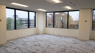 8100 Boone Blvd, Vienna, VA à louer Photo du bâtiment- Image 2 de 5