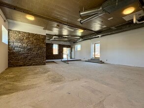 255-257 Short Coxe Ave, Asheville, NC for lease Interior Photo- Image 1 of 4