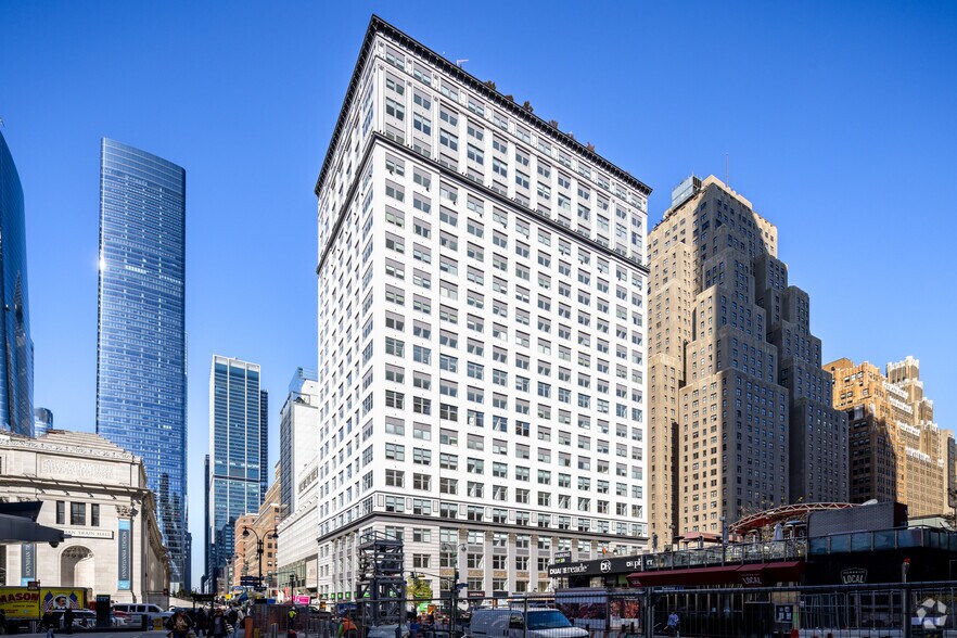 5 Penn Plaza, New York, NY à louer - Photo du bâtiment - Image 1 de 20