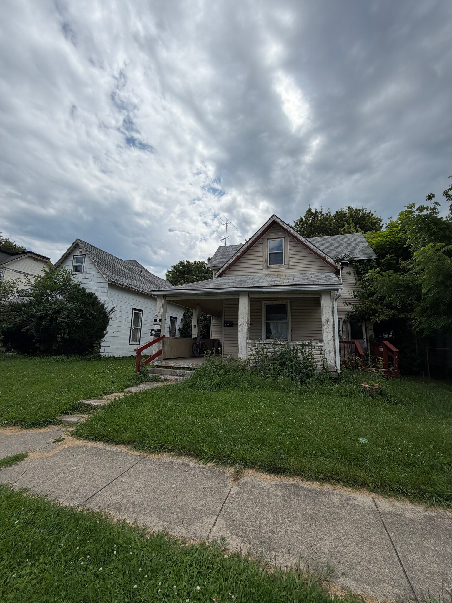 2214 Fletcher St, Anderson, IN à vendre Photo principale- Image 1 de 2