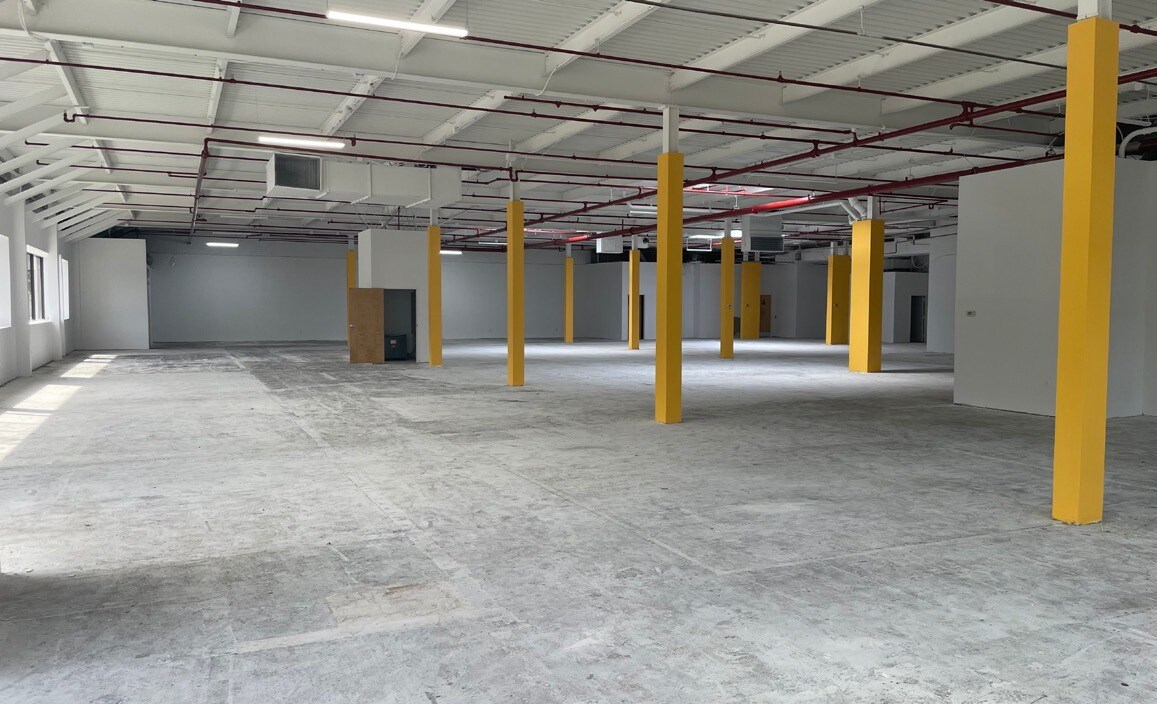 100 Hollister Rd, Teterboro, NJ for lease Interior Photo- Image 1 of 2