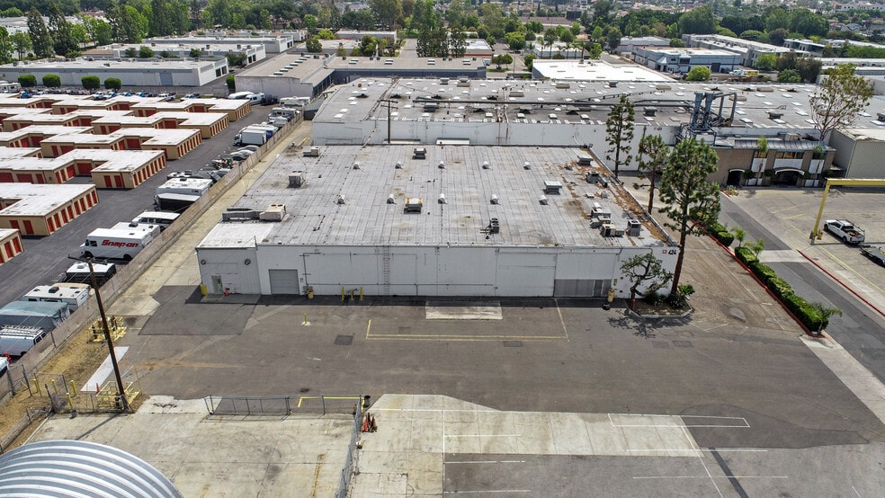 423 Berry Way, Brea, CA for lease - Building Photo - Image 3 of 7