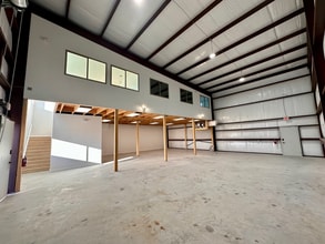 10020 Darden Hill Rd, Austin, TX à louer Photo intérieure- Image 2 de 15