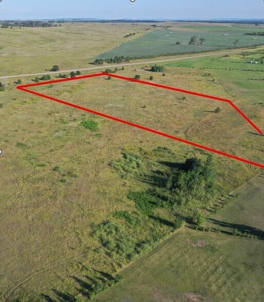 6308 66th SE St, Bismarck, ND à vendre - Photo du bâtiment - Image 2 de 4