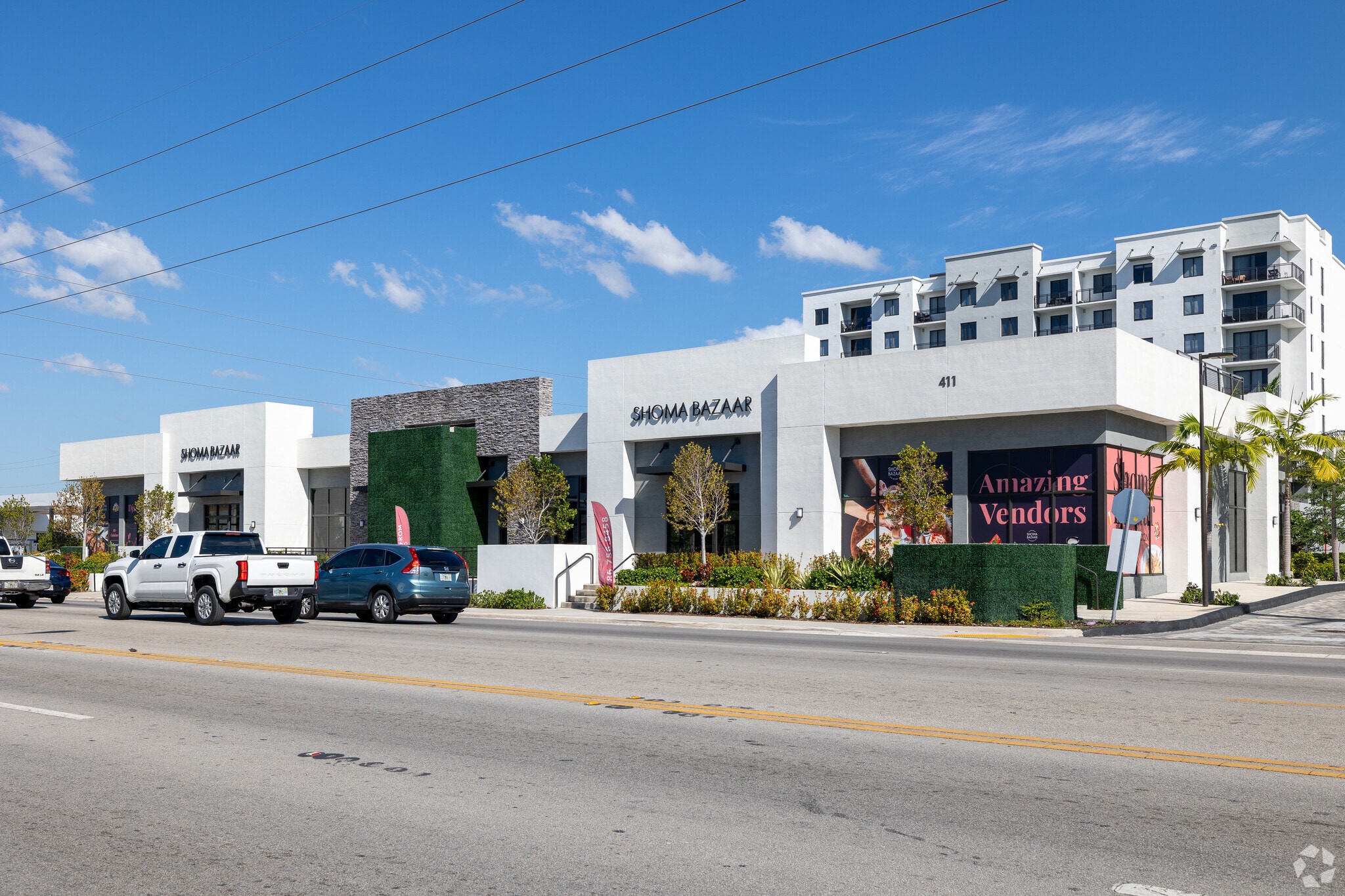 401 Hialeah Dr, Hialeah, FL for lease Primary Photo- Image 1 of 6