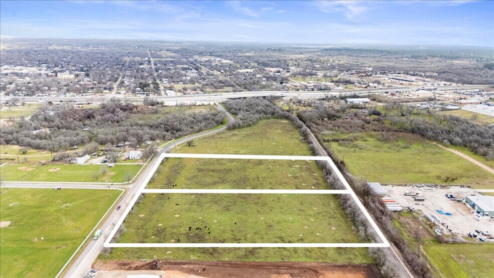 Lovers Lane 5 acre tract, Bastrop, TX à vendre - Photo du bâtiment - Image 2 de 18