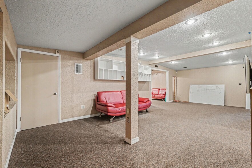 5133 FL-54, New Port Richey, FL à louer - Photo du bâtiment - Image 3 de 32