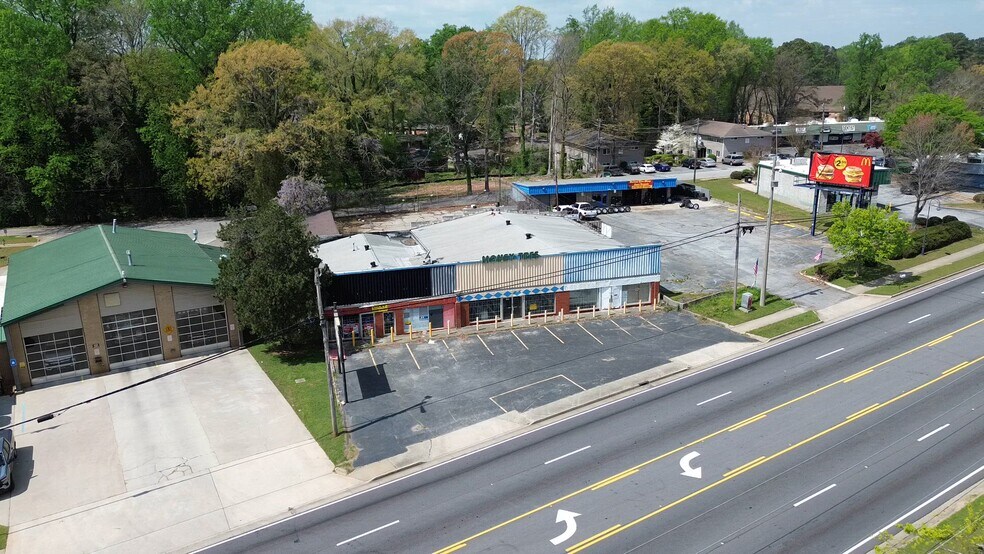 4527 Jonesboro Rd, Forest Park, GA à vendre - Vidéo sur l’inscription commerciale - Image 2 de 10