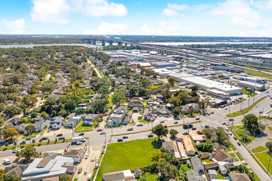 4701 Jefferson Hwy, New Orleans, LA for sale - Building Photo - Image 2 of 11