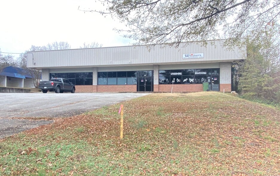 209 E Butler Rd, Mauldin, SC à louer - Photo du bâtiment - Image 3 de 5