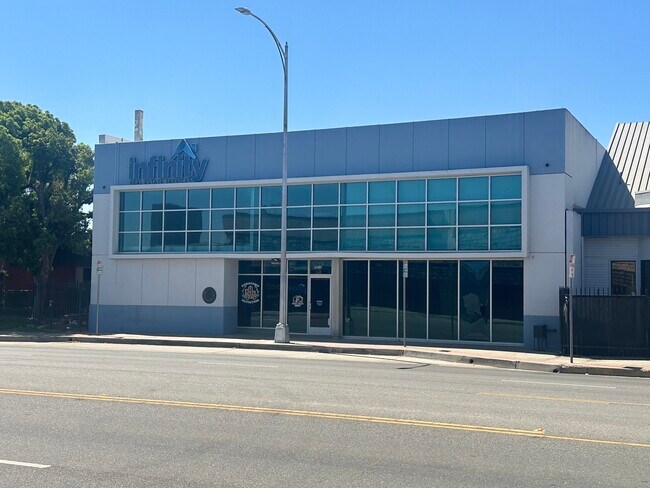 More details for 2611 F St, Bakersfield, CA - Office for Sale