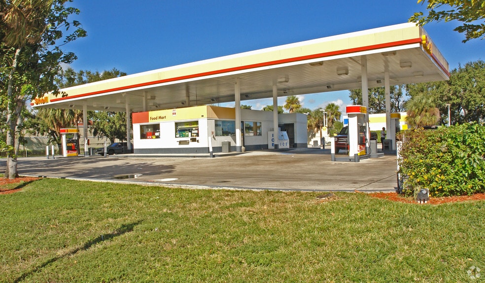 301 W Hillsboro Blvd, Deerfield Beach, FL for sale - Primary Photo - Image 1 of 5