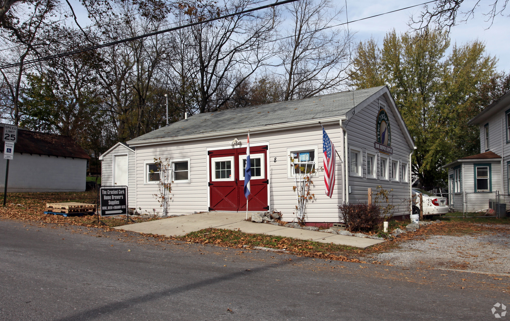 8 E Maple St, Hagerstown, MD à vendre Photo principale- Image 1 de 1