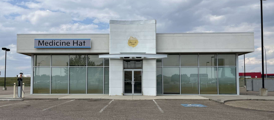 1450 Strachan Rd SE, Medicine Hat, AB for lease - Building Photo - Image 1 of 2