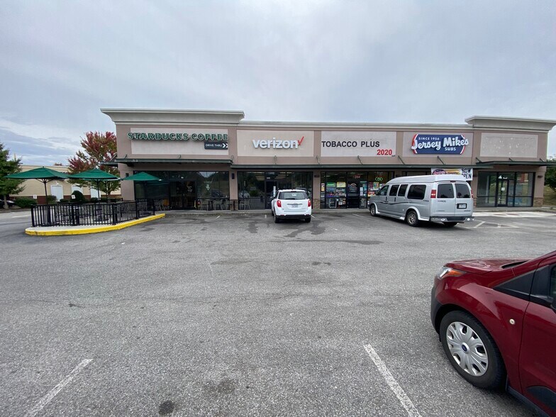 198 Commonwealth Dr, Wytheville, VA à louer - Photo du bâtiment - Image 3 de 5