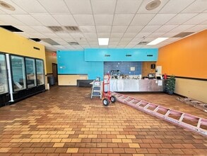 4620-4692 Cottage Grove Rd, Madison, WI for lease Interior Photo- Image 2 of 15