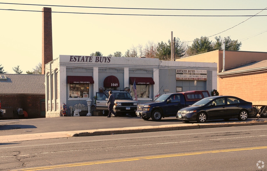 1049 New Britain Ave, West Hartford, CT for lease - Building Photo - Image 3 of 4