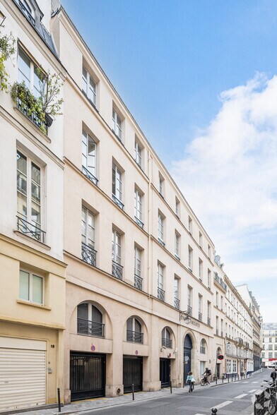 8 Rue Du Sentier, Paris à louer - Photo du bâtiment - Image 2 de 4