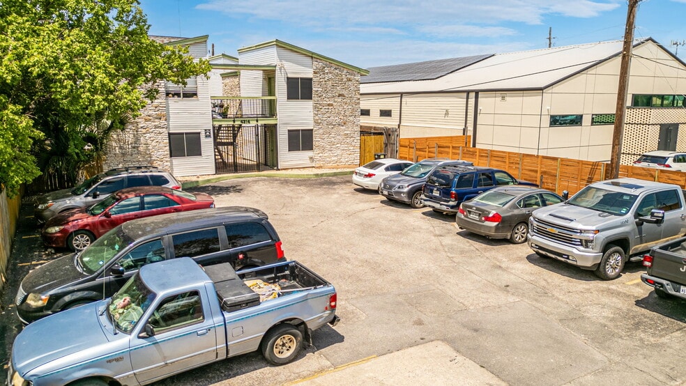 4314 Gillis St, Austin, TX for sale - Building Photo - Image 3 of 27
