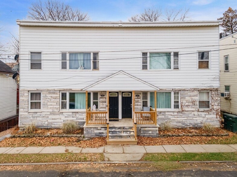 2415 6th Ave, Watervliet, NY for sale - Primary Photo - Image 1 of 11