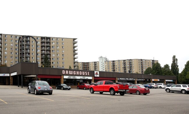 Plus de détails pour 699 Wilkins St, London, ON - Commerce de détail à louer