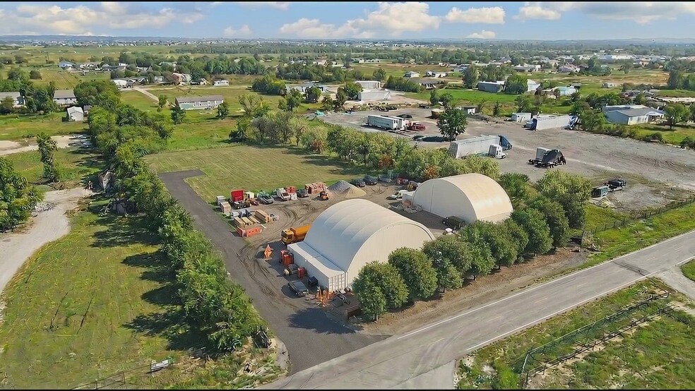 17375 Gaffield Rd, Justin, TX for lease - Commercial Listing Video - Image 2 of 4