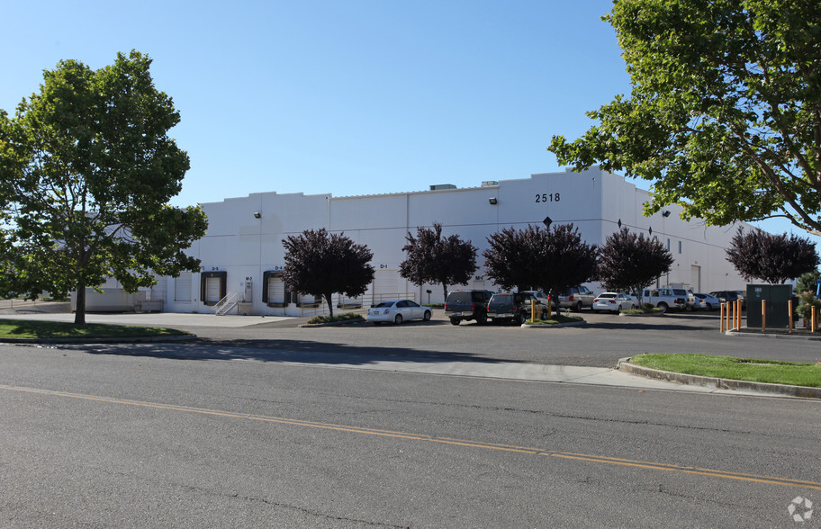 2518 Boeing Way, Stockton, CA for lease - Building Photo - Image 3 of 3