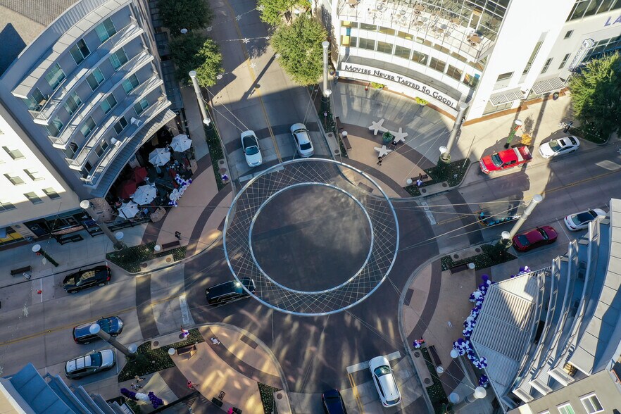 2973 W 7th St, Fort Worth, TX à louer - Photo du bâtiment - Image 3 de 10