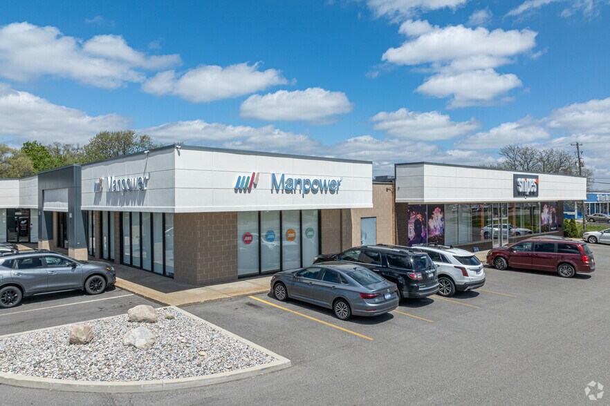 2889 28th St SE, Kentwood, MI à louer - Photo du bâtiment - Image 3 de 4