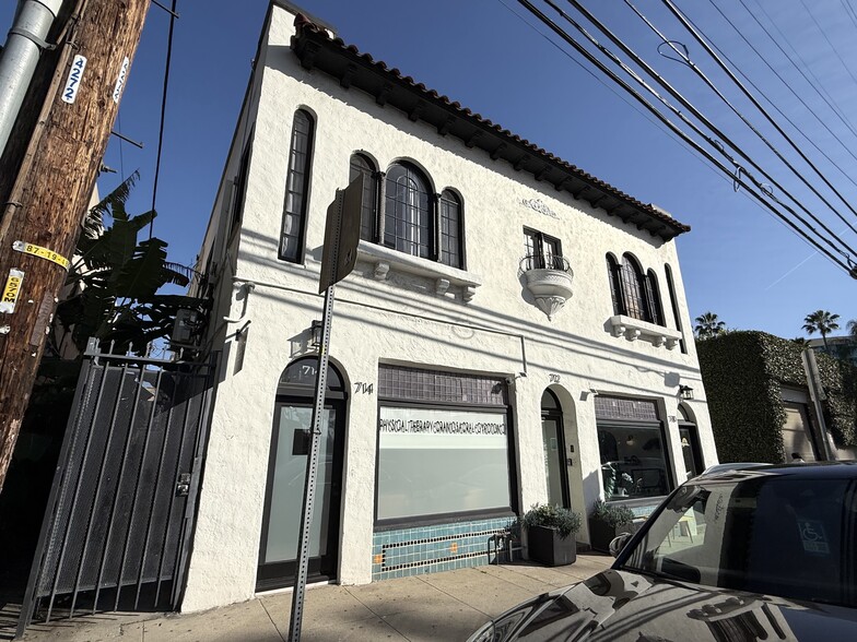 710-714 N Van Ness Ave, Los Angeles, CA à vendre - Photo du bâtiment - Image 2 de 12