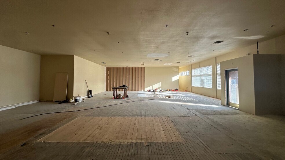 1203 14th Ave, Longview, WA for lease - Interior Photo - Image 2 of 10