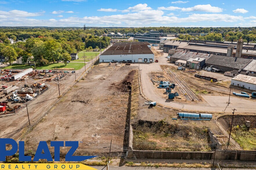 1001 E Broadway St, Alliance, OH à louer - Photo du bâtiment - Image 3 de 50
