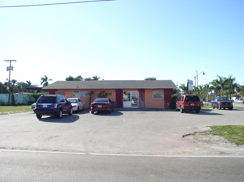 3476 Dr. Martin Luther King Jr Blvd, Fort Myers, FL for sale - Building Photo - Image 1 of 1