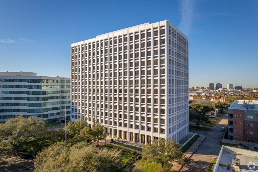 6200 Savoy Dr, Houston, TX for lease - Building Photo - Image 1 of 23