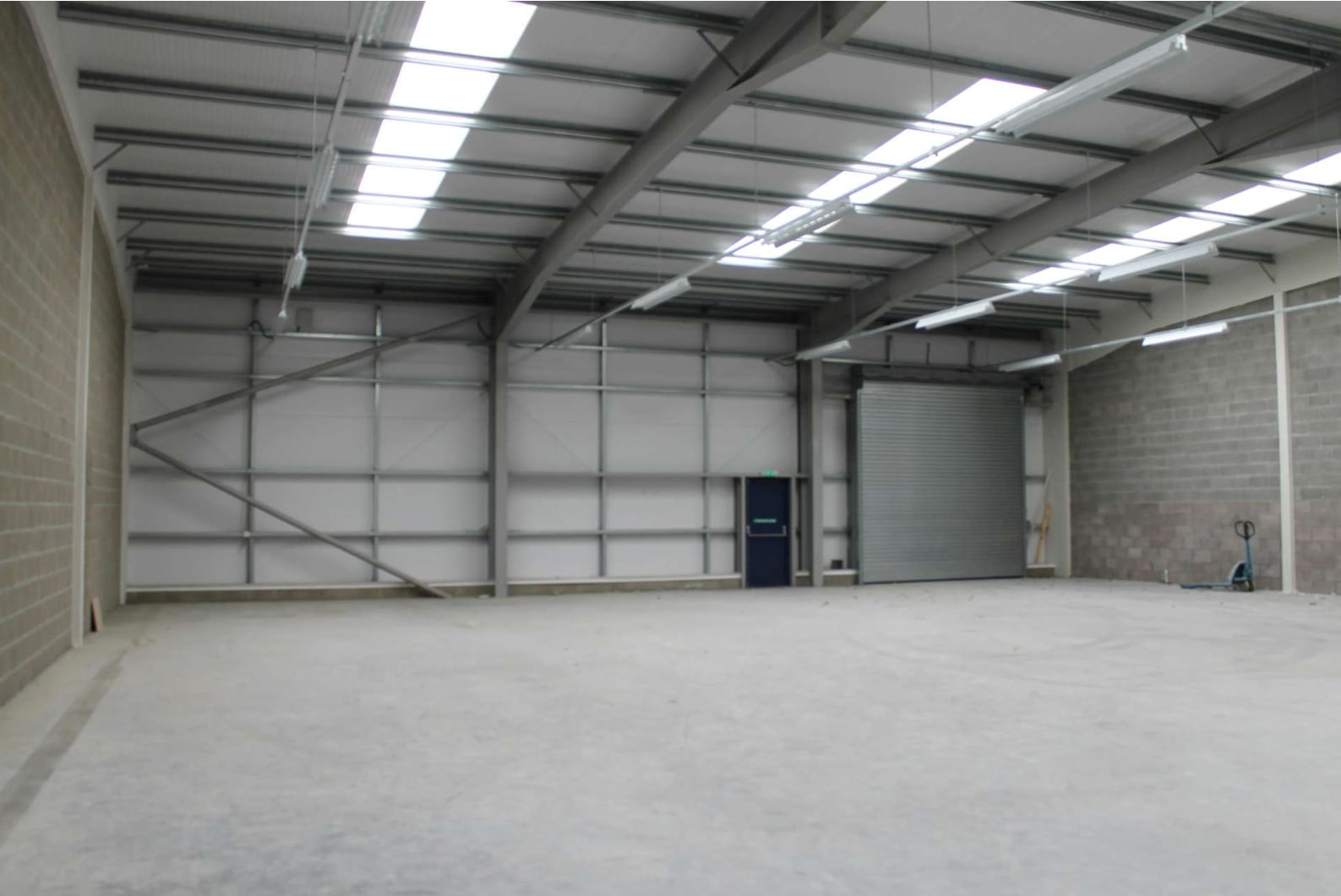 Dundyvan Way, Coatbridge for lease Interior Photo- Image 1 of 2