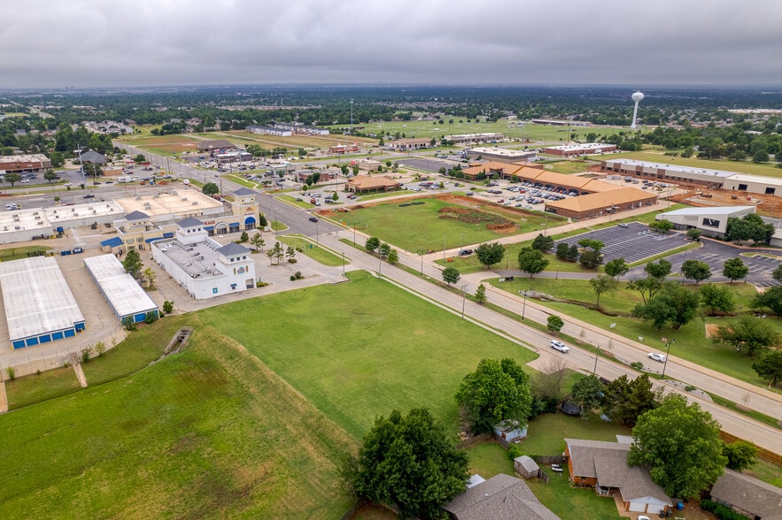 1500 Kelly Ave, Edmond, OK for sale - Aerial - Image 3 of 11