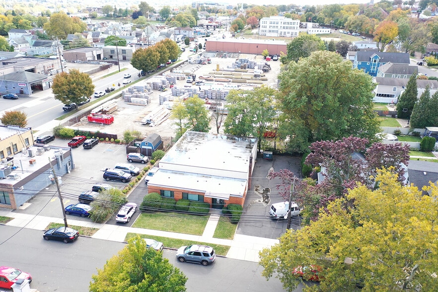 115 Grant Ave, Nutley, NJ à vendre - Photo du bâtiment - Image 3 de 13