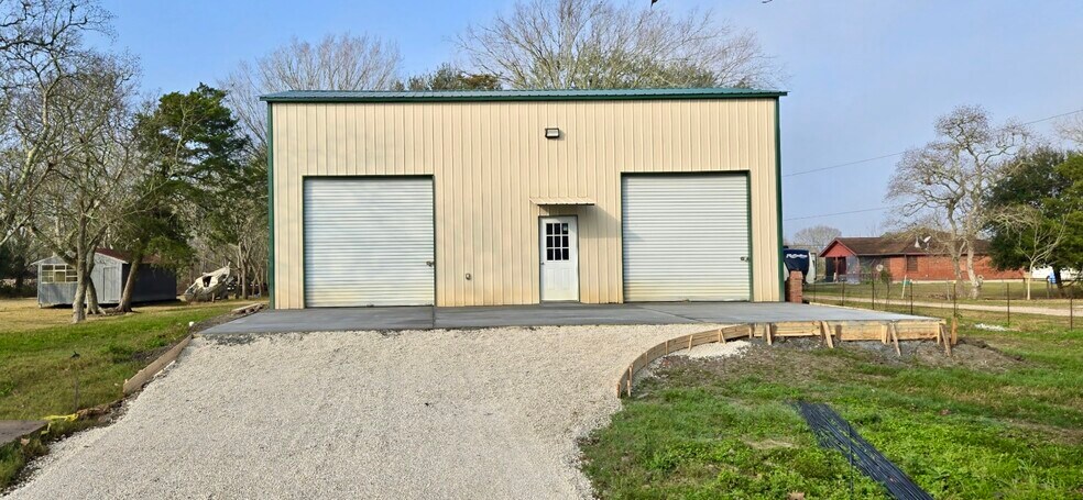 1826 FM 646 Rd N, Santa Fe, TX for lease - Building Photo - Image 2 of 5