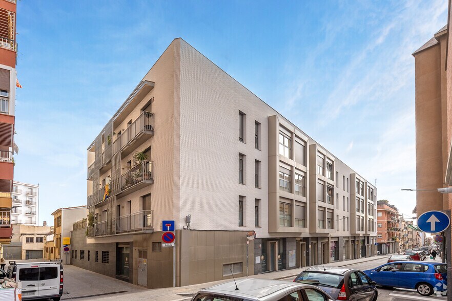 Carrer Pizarro, 82-94, Mataró, Barcelona for lease - Building Photo - Image 2 of 7
