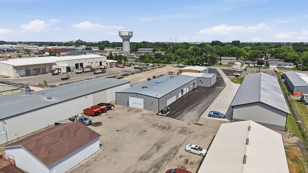 320 8th St W, West Fargo, ND for lease - Building Photo - Image 2 of 6