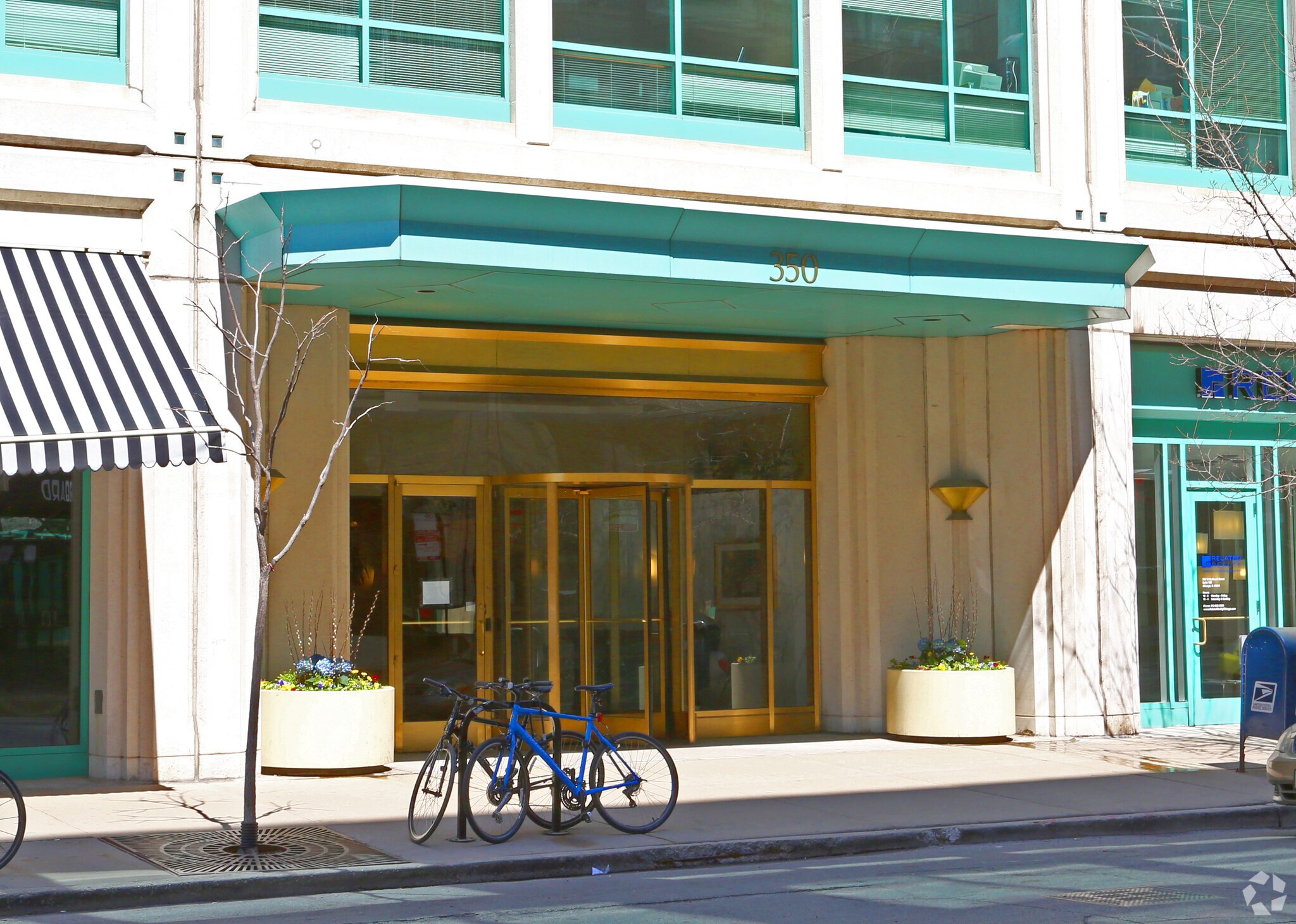 350 W Hubbard St, Chicago, IL à louer Photo principale- Image 1 de 2