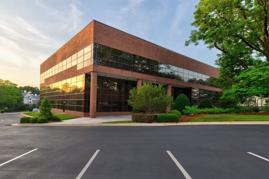 4700 Homewood Ct, Raleigh, NC à louer - Photo du bâtiment - Image 2 de 2
